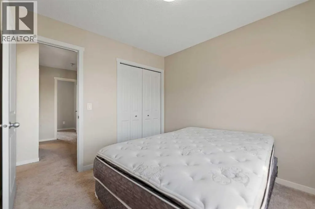 81 Copperpond Landing SE