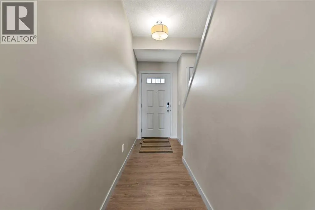 81 Copperpond Landing SE