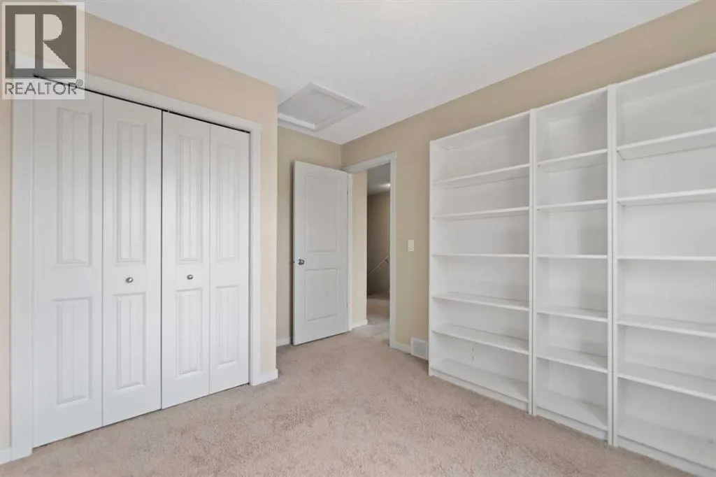 81 Copperpond Landing SE