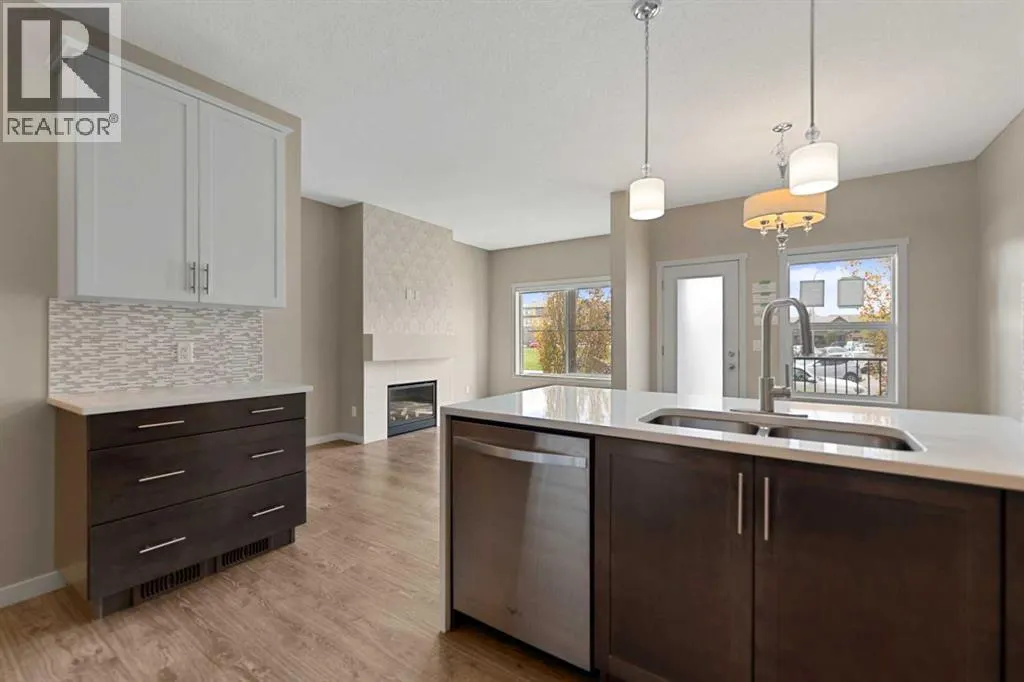 81 Copperpond Landing SE