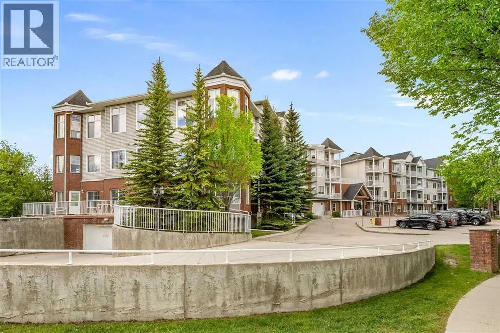 219, 8 Prestwick Pond Terrace SE