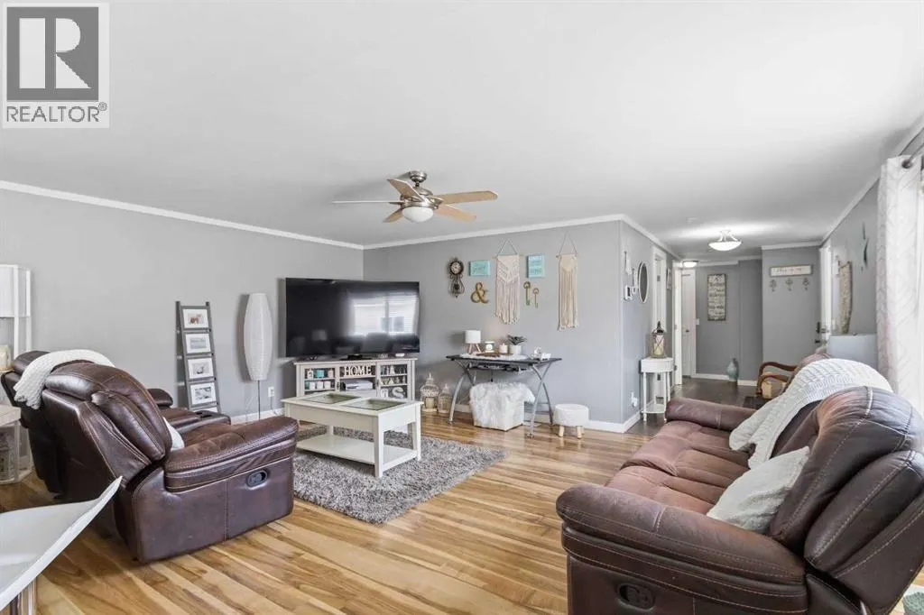 344 Grey Crescent