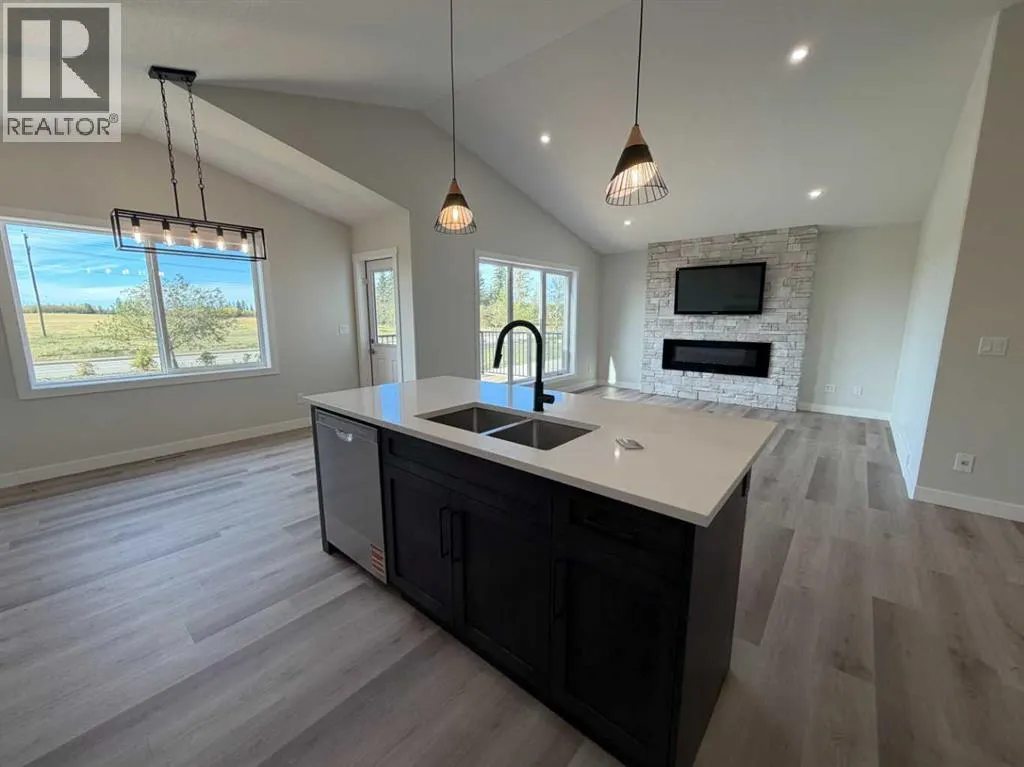 52 Emmett Crescent