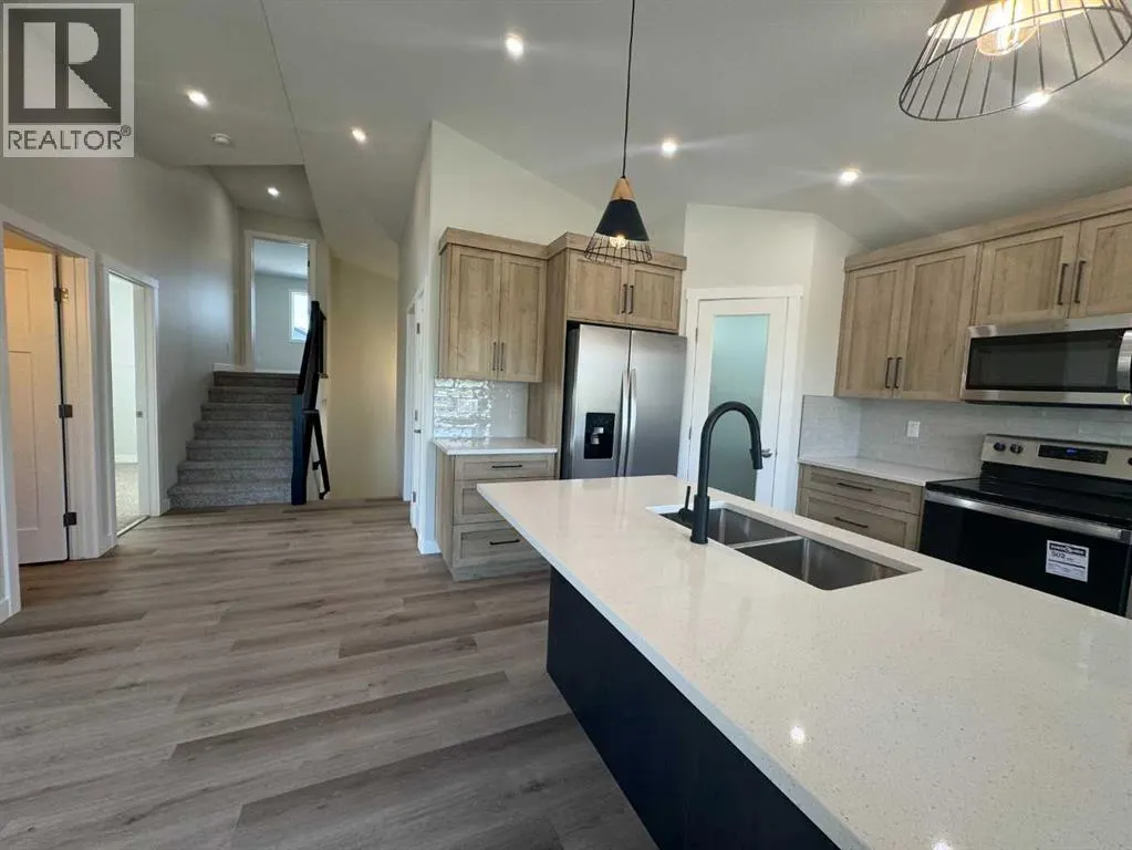52 Emmett Crescent