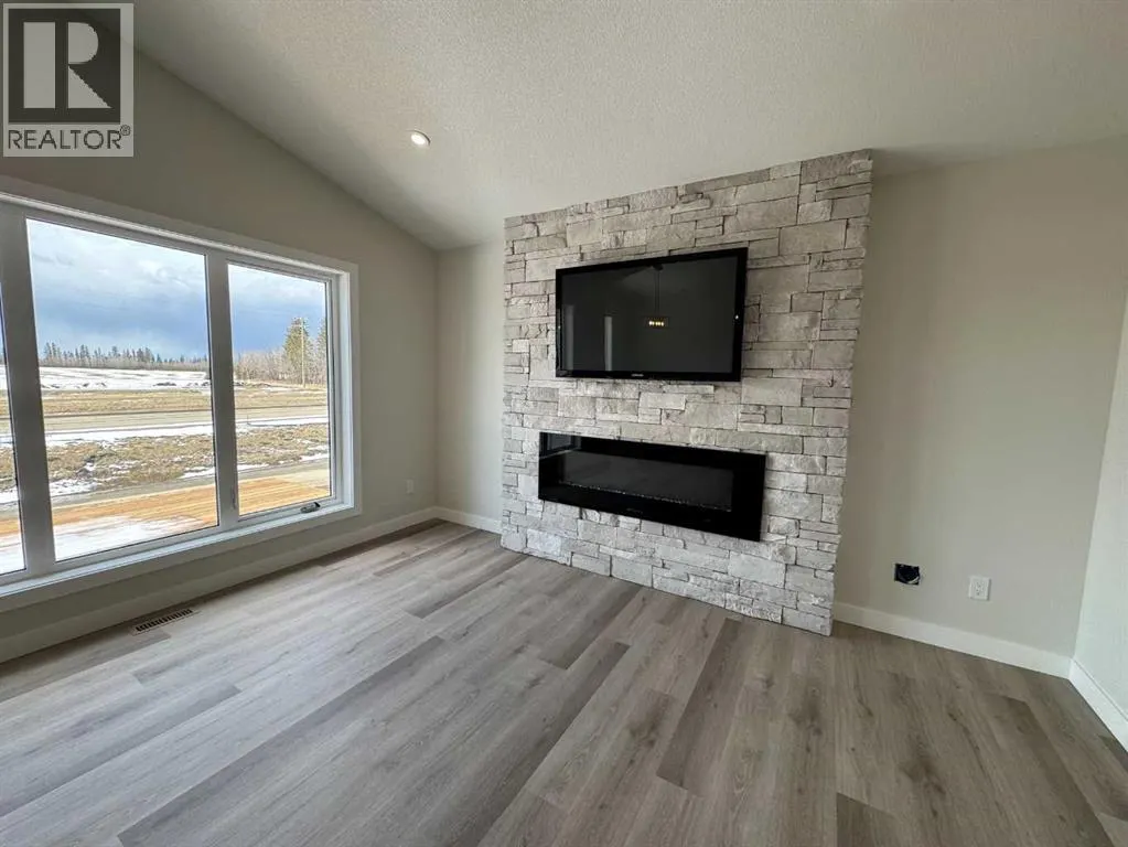 52 Emmett Crescent