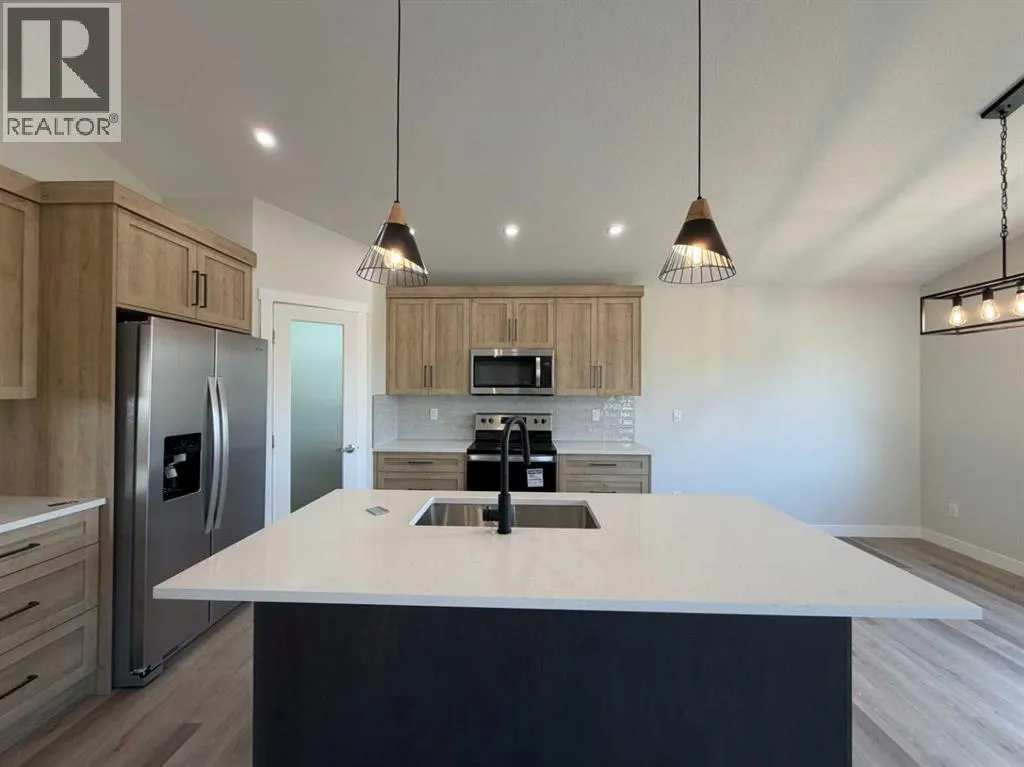 52 Emmett Crescent