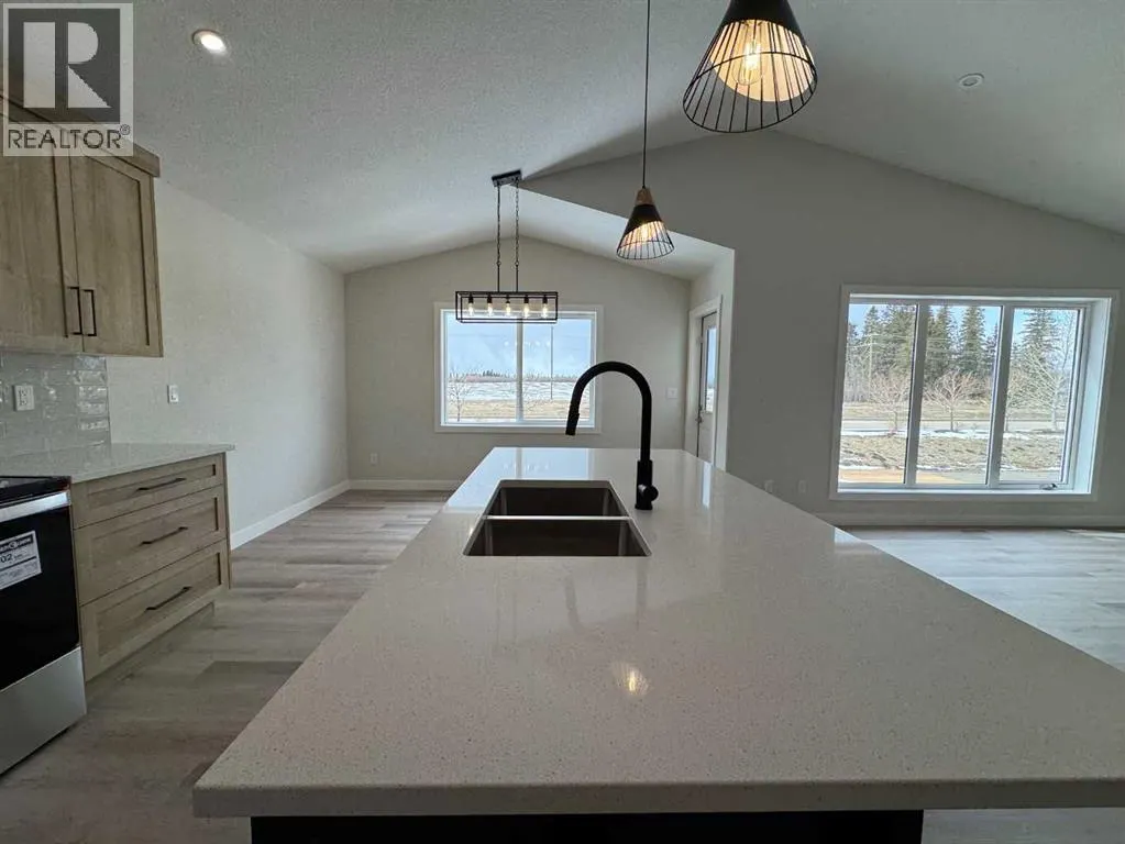 52 Emmett Crescent