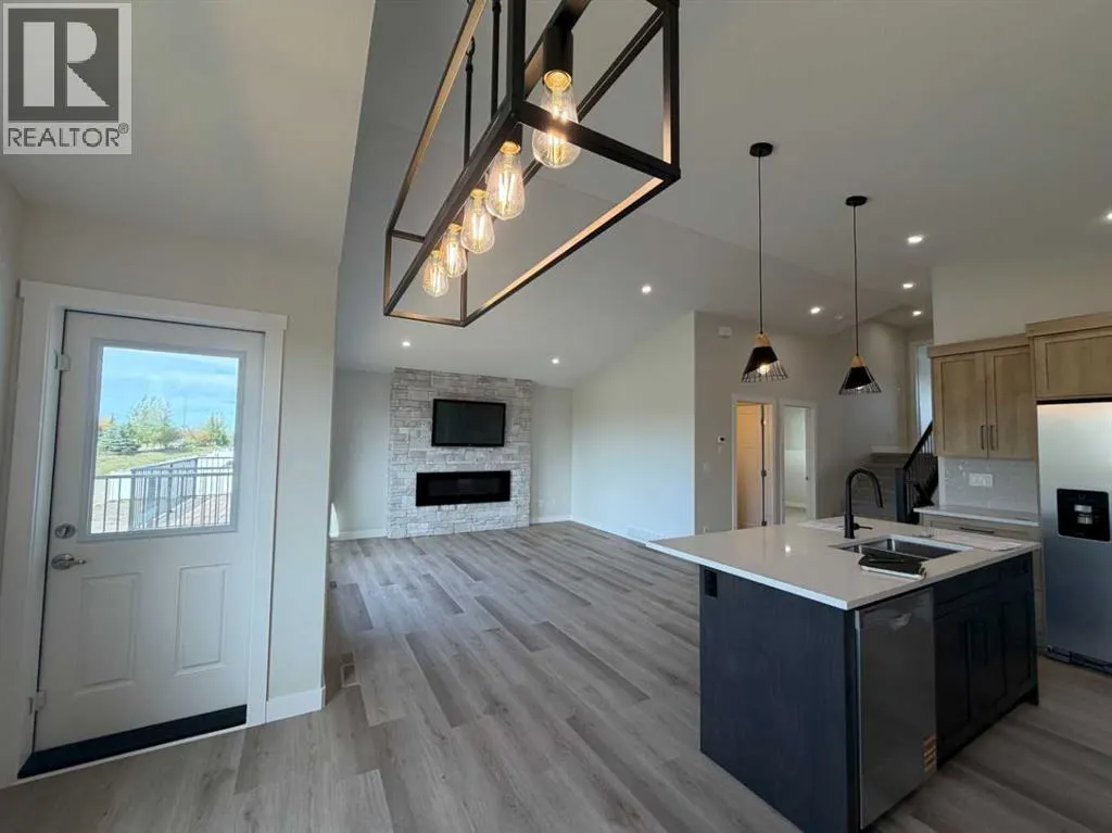 52 Emmett Crescent