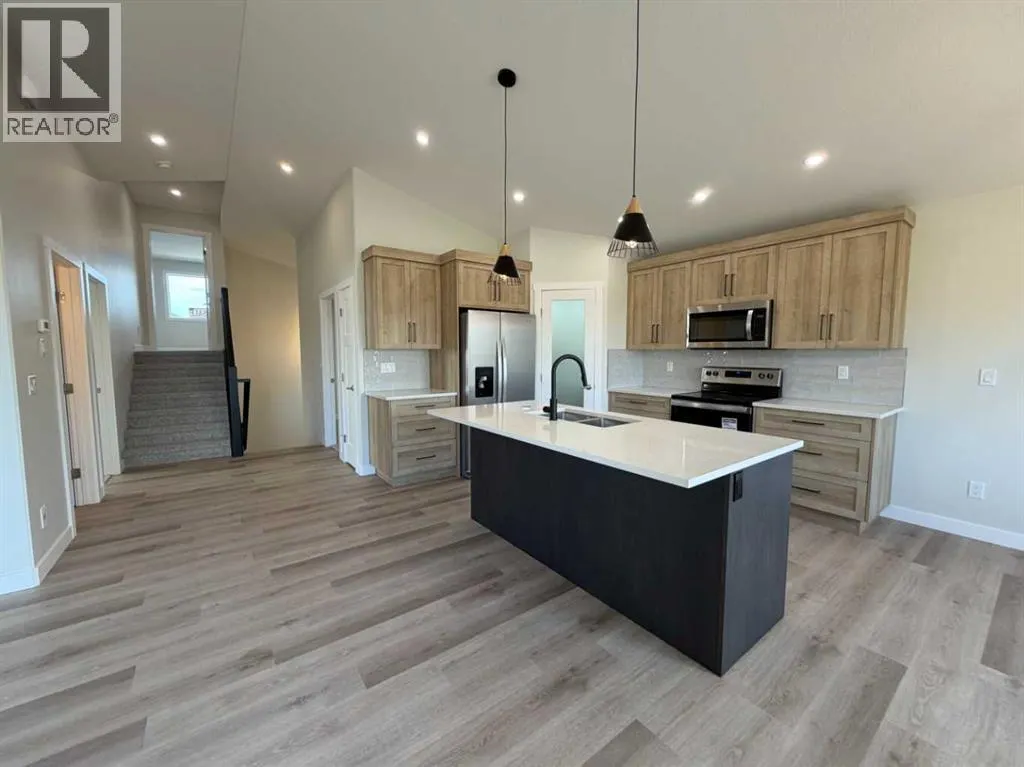 52 Emmett Crescent