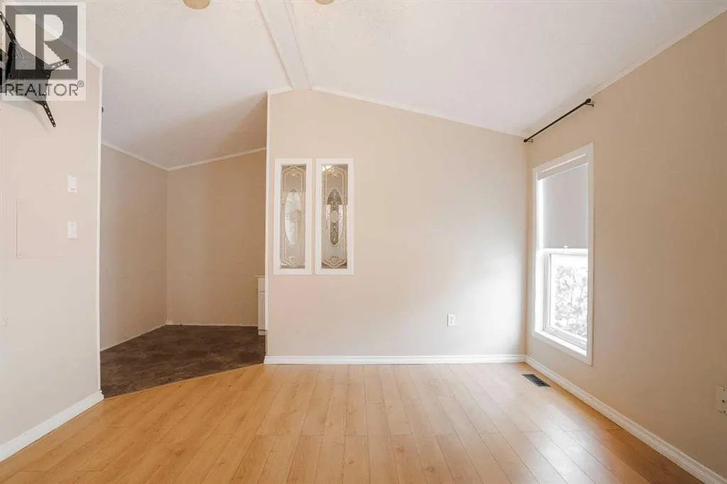 157 Grandview Crescent