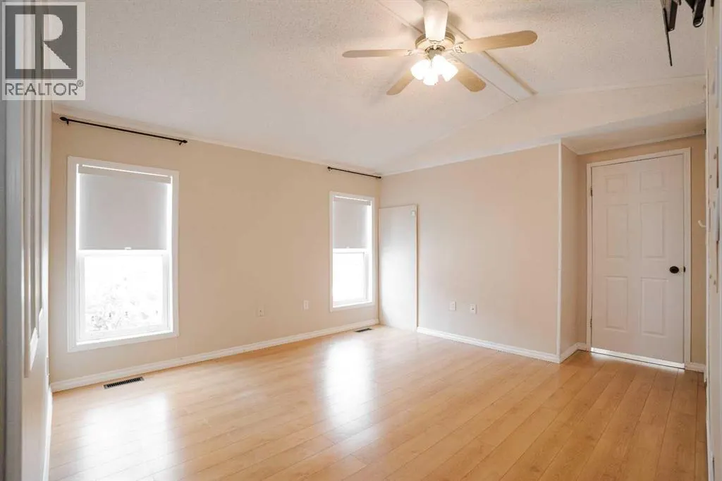 157 Grandview Crescent