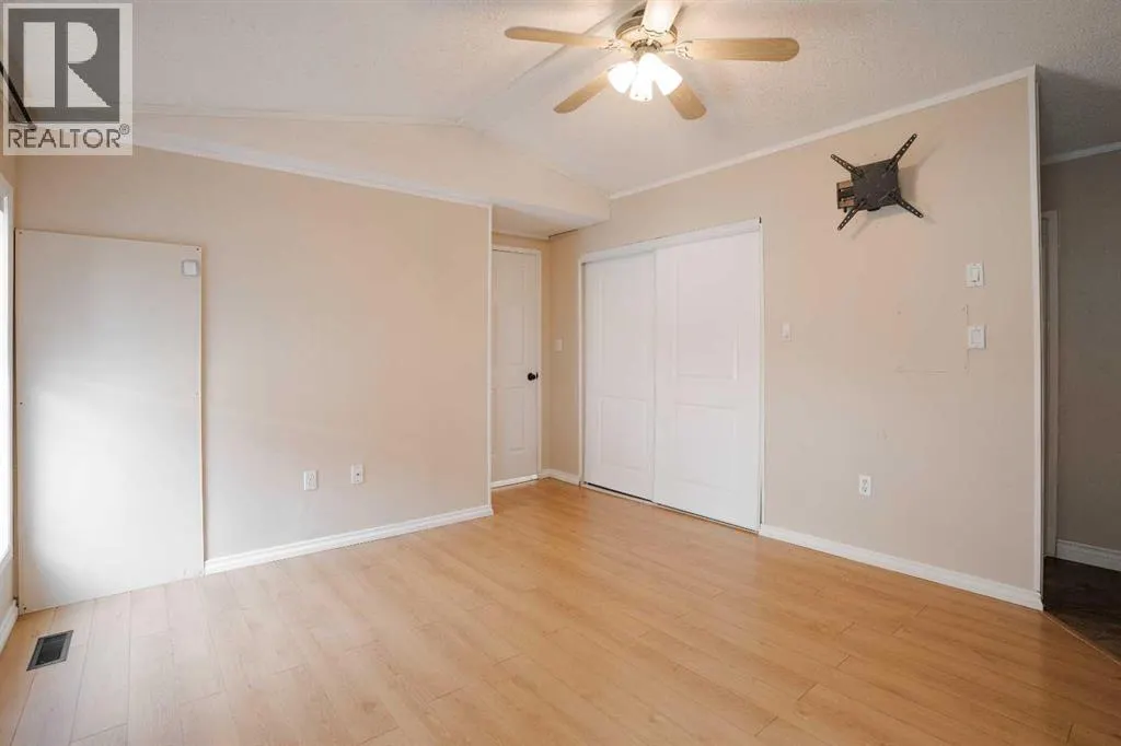 157 Grandview Crescent