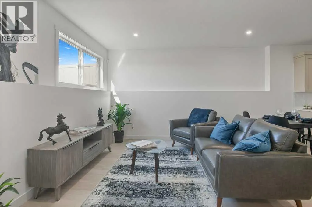 4 Emmett Crescent