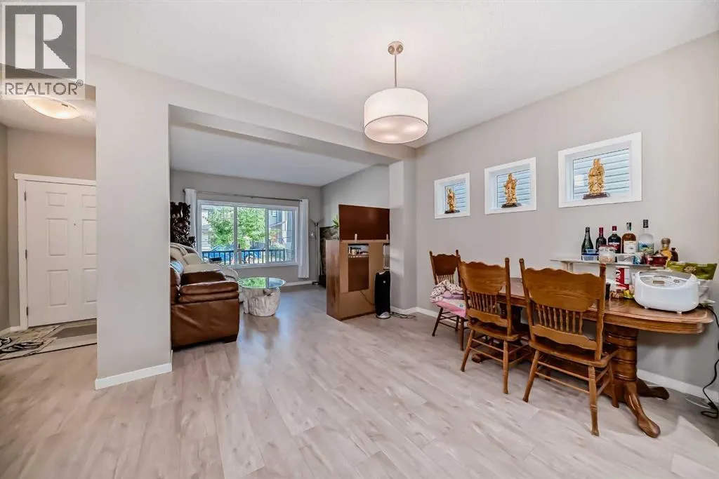 9 Copperpond Avenue SE