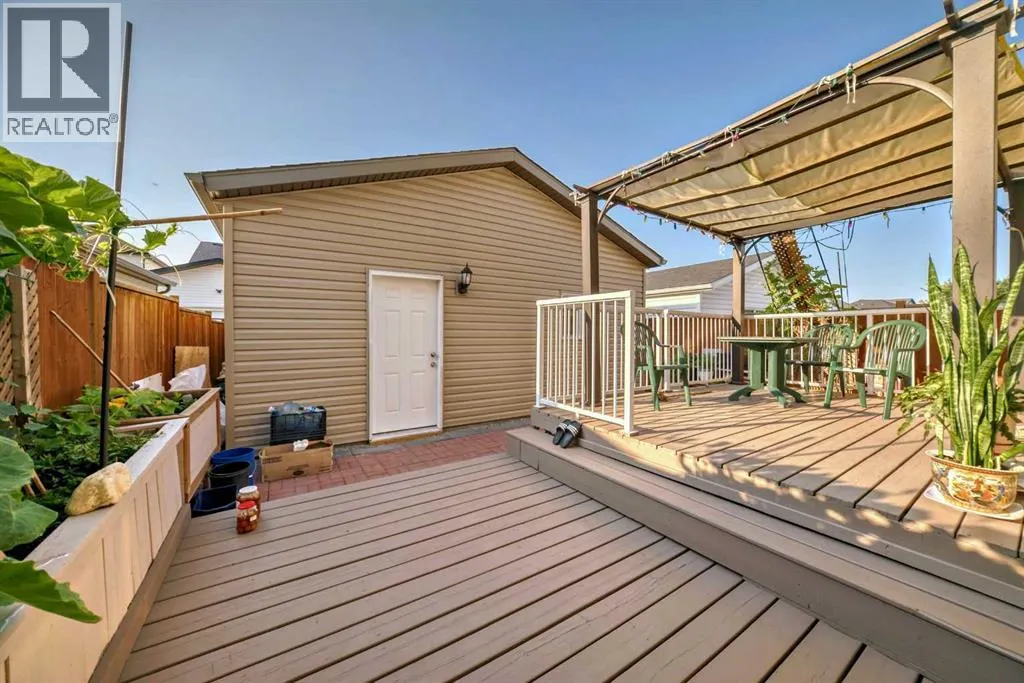 9 Copperpond Avenue SE