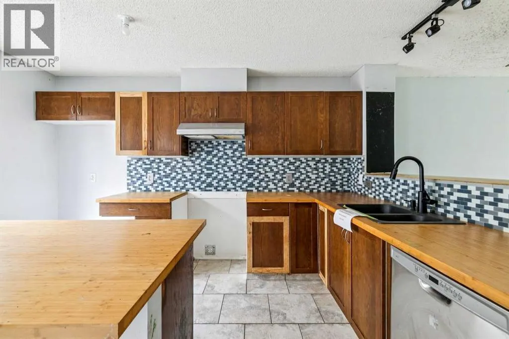 76 Elgin Gardens SE
