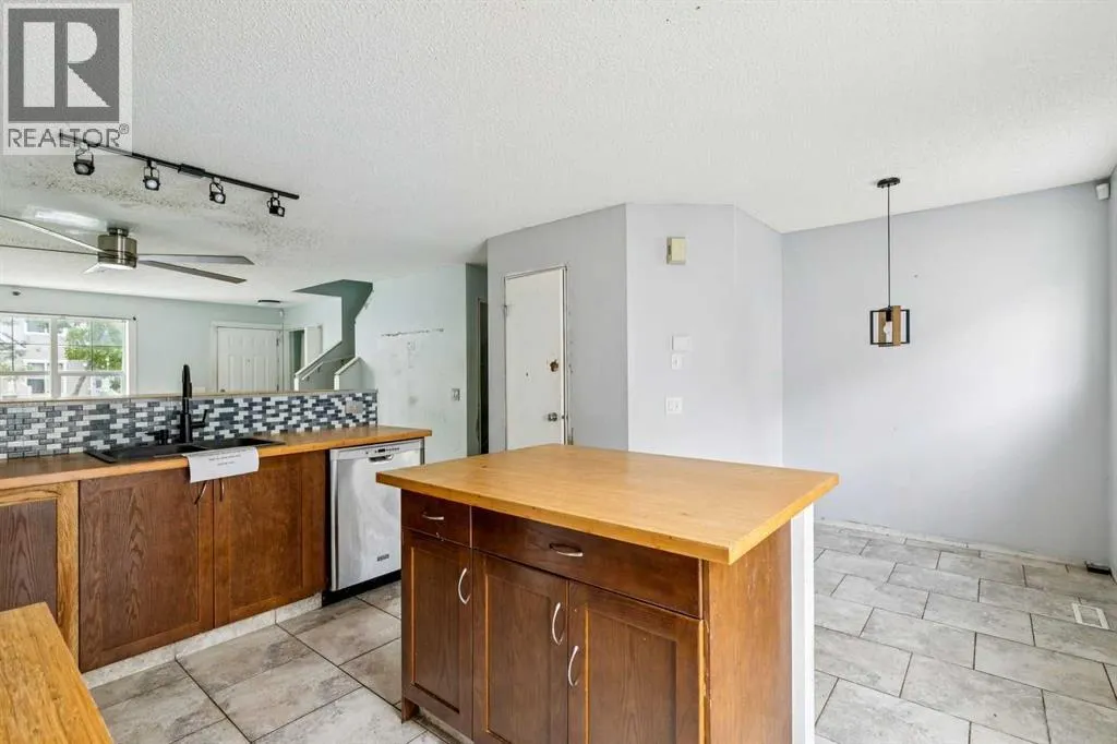 76 Elgin Gardens SE