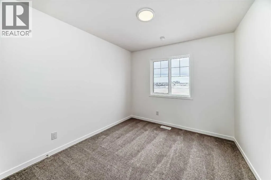 36 Mercado Road SE