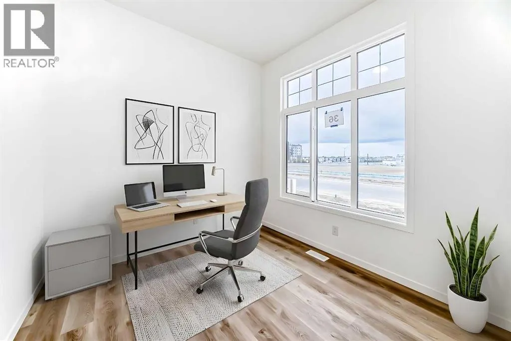 36 Mercado Road SE