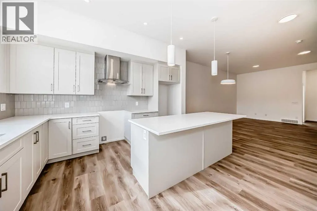 36 Mercado Road SE