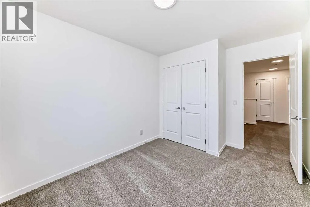36 Mercado Road SE