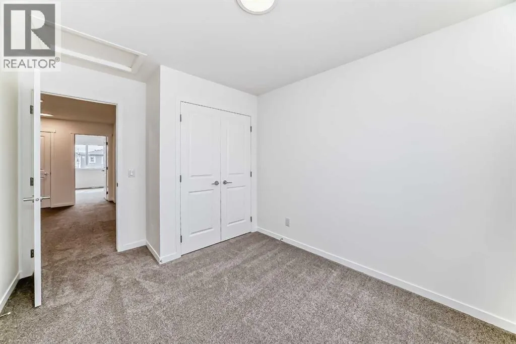 36 Mercado Road SE