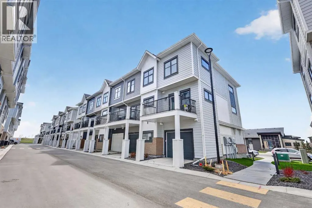 619 Mahogany Road SE