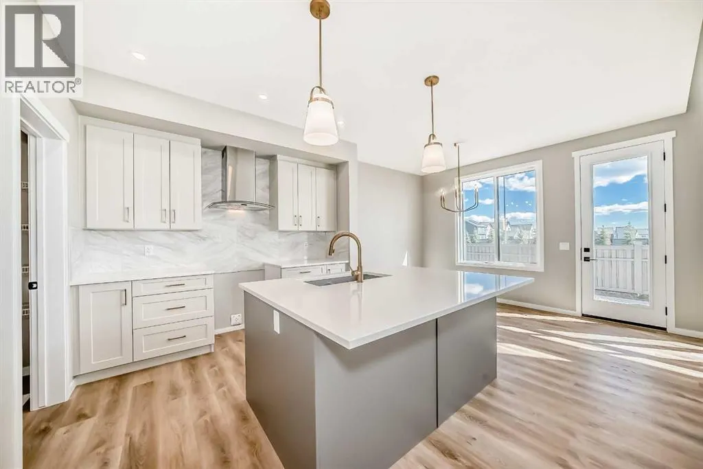 103 Mercado Crescent SE