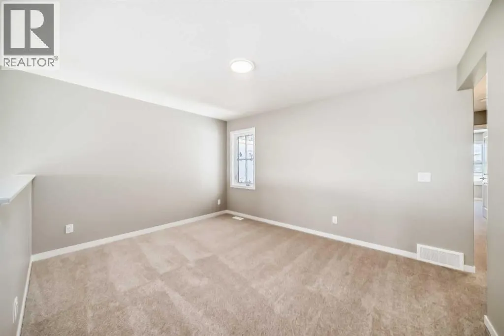 103 Mercado Crescent SE
