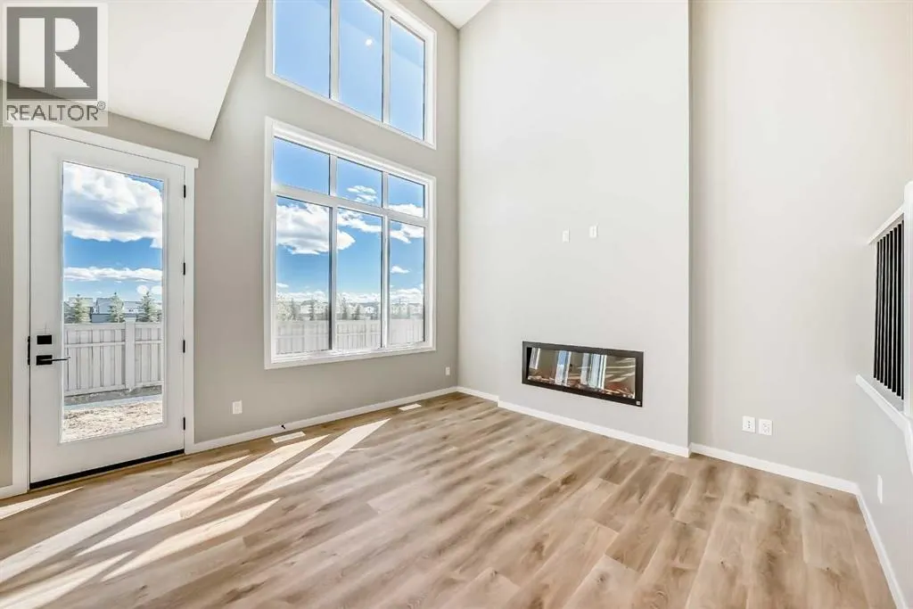 103 Mercado Crescent SE