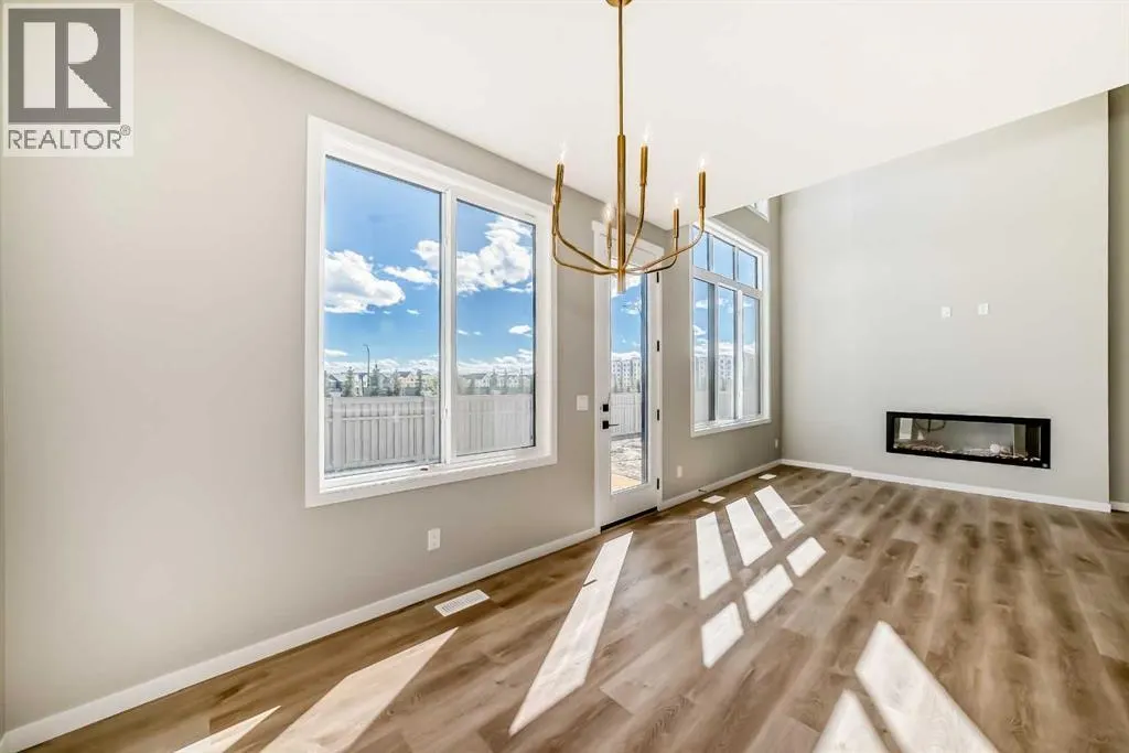 103 Mercado Crescent SE