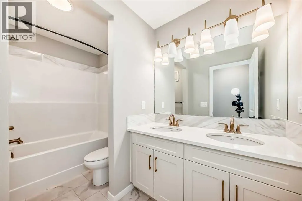 103 Mercado Crescent SE