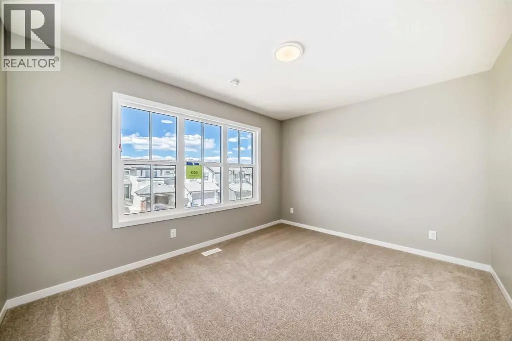 103 Mercado Crescent SE