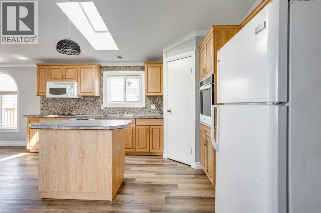 252 Grandview Crescent