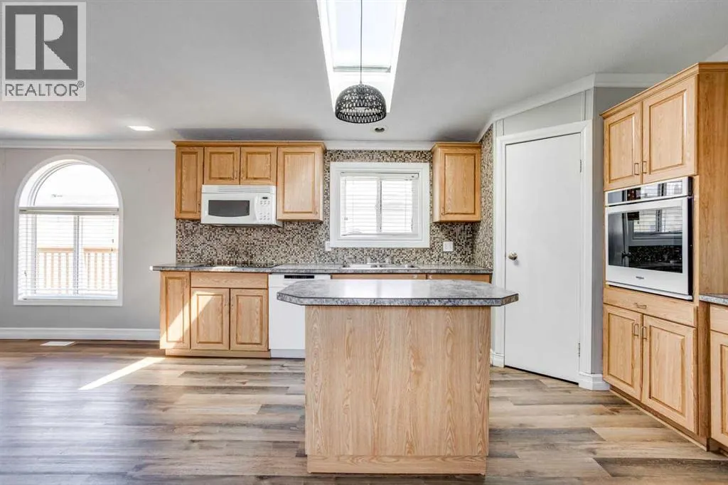 252 Grandview Crescent