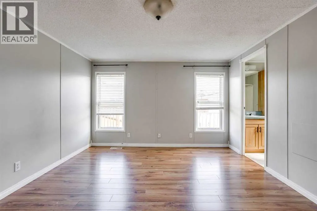 252 Grandview Crescent