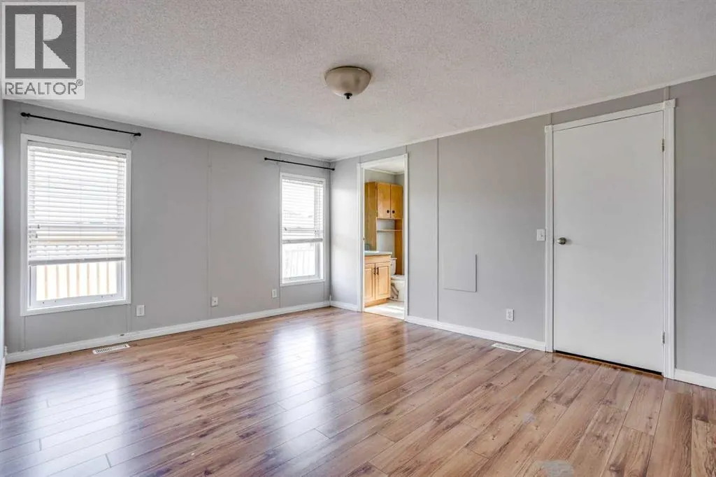 252 Grandview Crescent