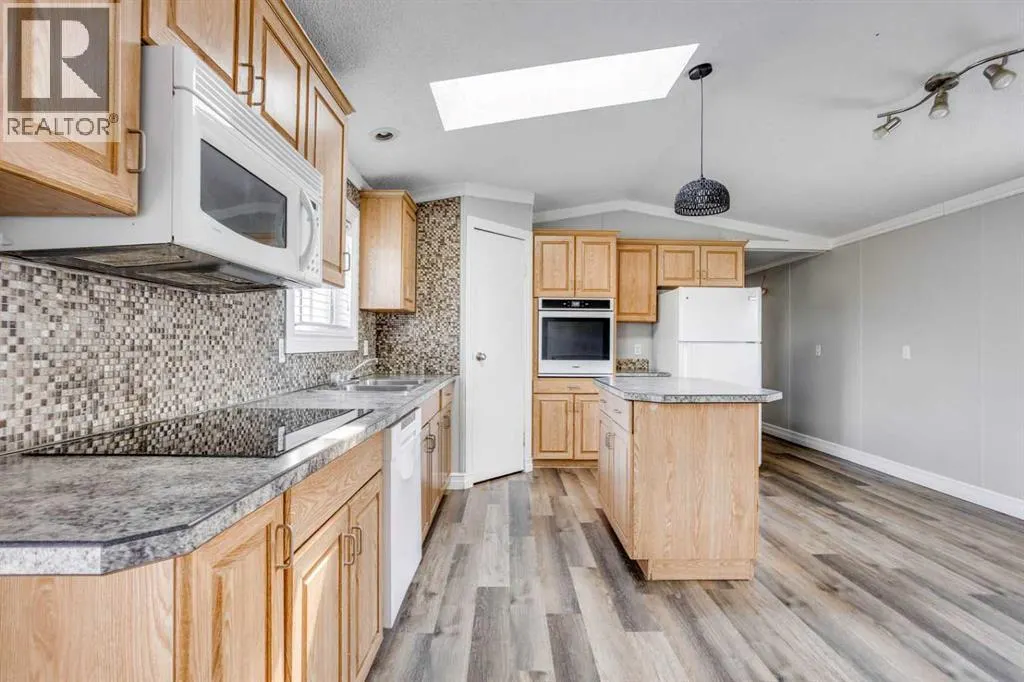 252 Grandview Crescent
