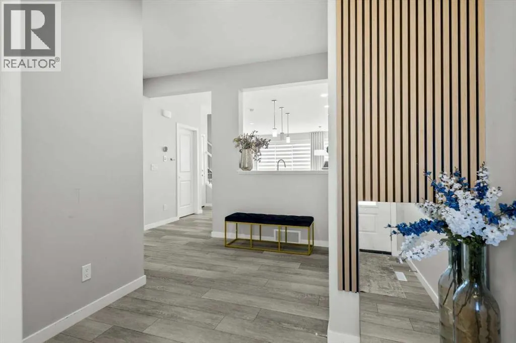 243 Silver Spruce Grove SW