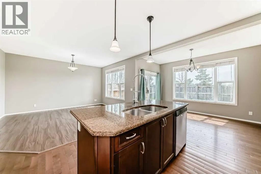 196 Cranberry Circle SE