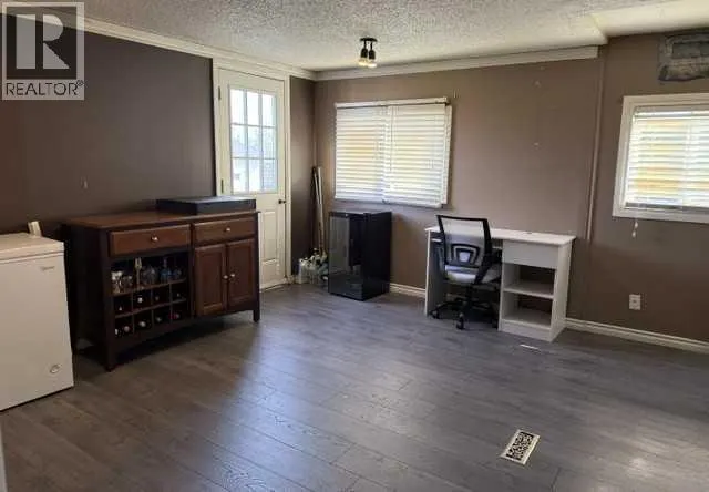 192 Grandview Crescent