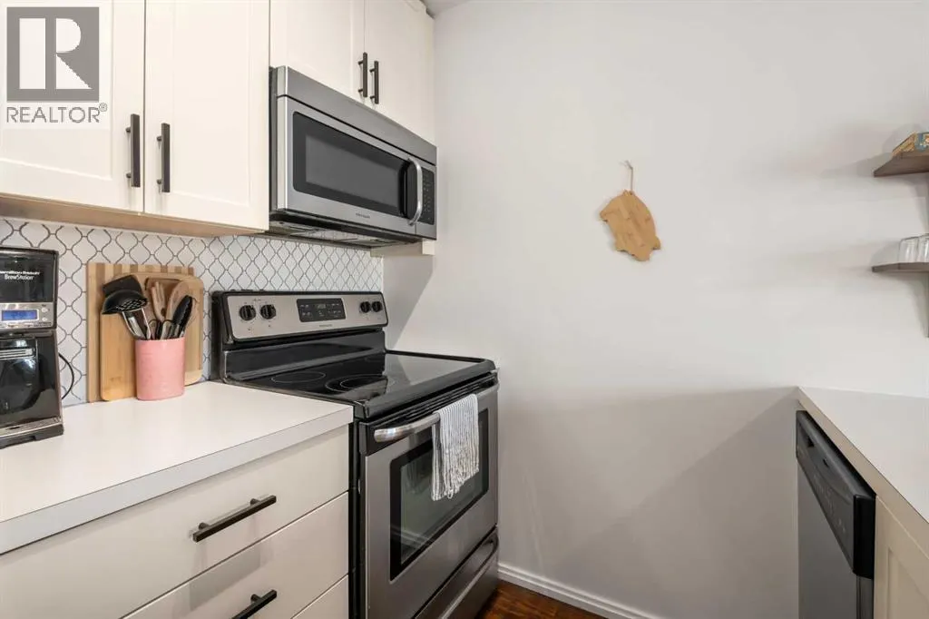1403, 279 Copperpond Common SE