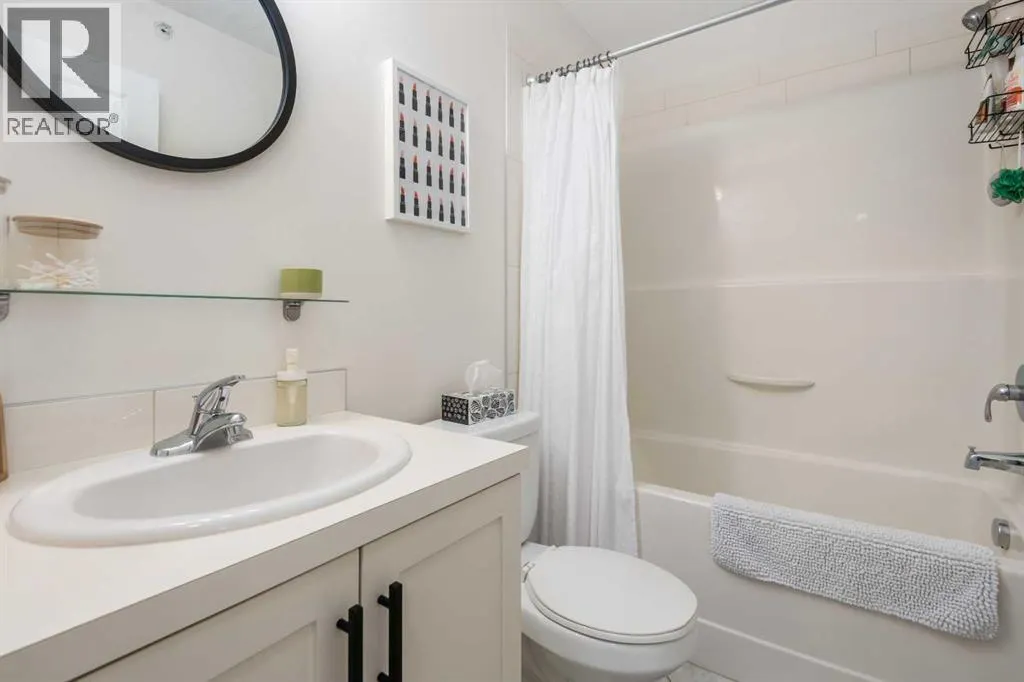 1403, 279 Copperpond Common SE