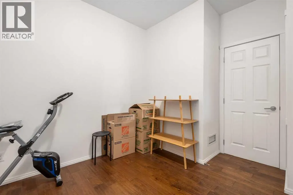 1403, 279 Copperpond Common SE