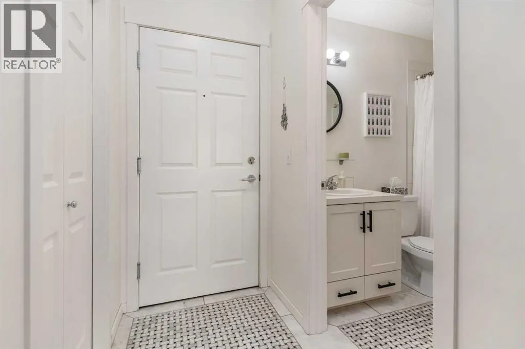 1403, 279 Copperpond Common SE