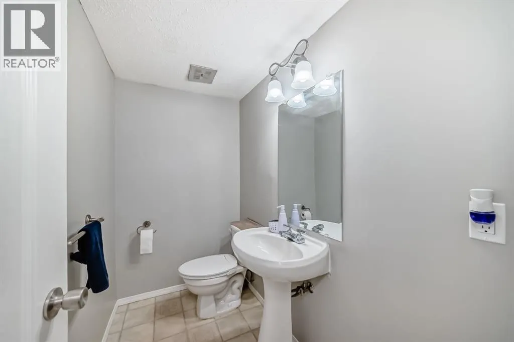 702, 9930 Bonaventure Drive SE