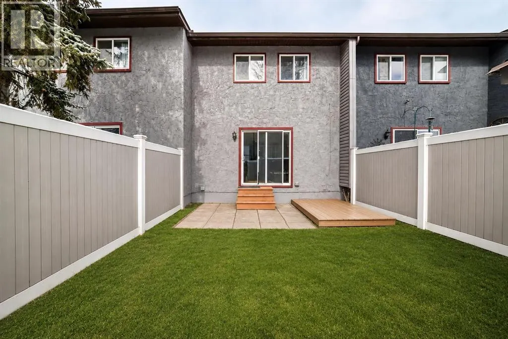 702, 9930 Bonaventure Drive SE