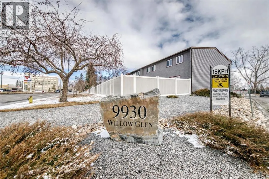 702, 9930 Bonaventure Drive SE
