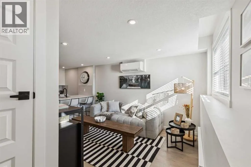 110, 63 Belmont Passage SW