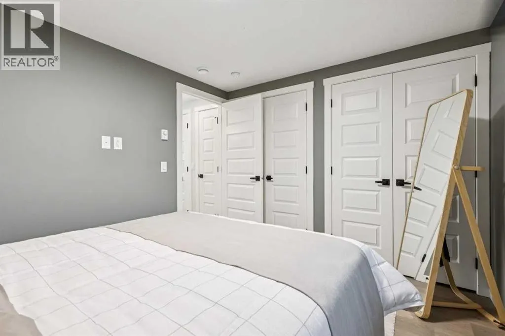 110, 63 Belmont Passage SW